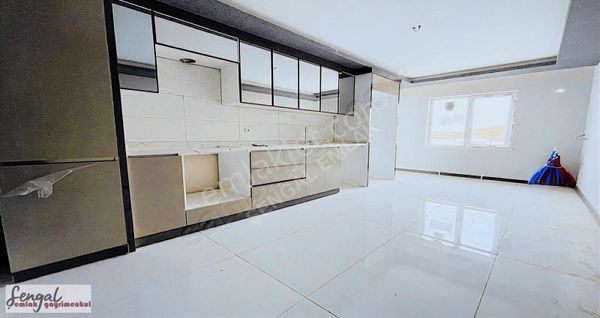 Keçiören Karakaya'da 170 M²,g.odalı Ana Caddeye 2 Bina Sıfır 4+1