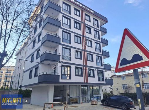 Sultanbeyli M.akifte Cadde Üzeri 150m2 Satılık Dublex Daire Sıfr