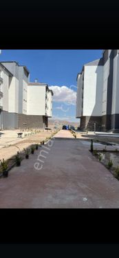 Site İçerisi Satılık 3+1 Sıfır Daire 3 Kat Asansörlü