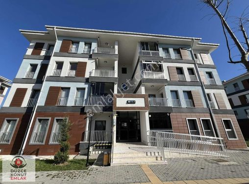 Düzce Merkez Beyciler Toki'de Ara Kat 118 M² Satılık 3+1 Daire