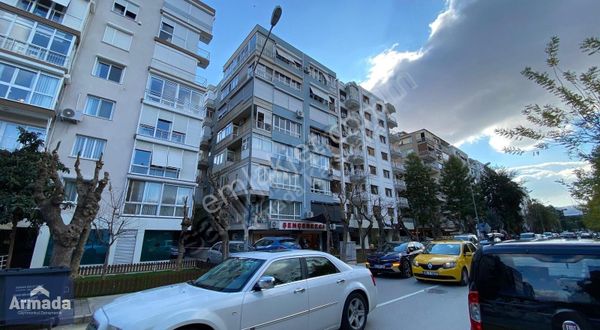 Alsancak Ziya Gökalp Bulvarında Yatırımlık Satılık 2+1 Daire