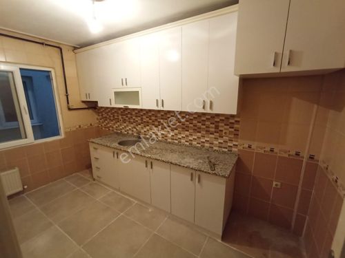 Karabağlar Aydın Mah. 2+1 95 M2 Doğalğazlı Kiralık Daire