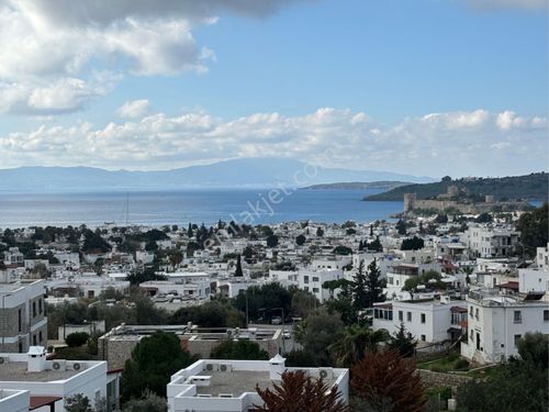 Bodrum Umurca Kale Ve Deniz Manzaralı Satılık 5+2 Villa