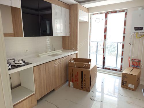 2+1 Sıfır Yüksek Giriş Kat Konumunda Kiralık Daire 28 Ekimde Bulvar Yakını