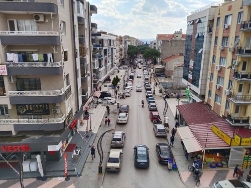 Bergama Şehir Merkezinde 3+1 Geniş Daire Satılık