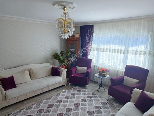 Şeker'de Merkezi Lokasyonda Geniş Teraslı Yapılı 260 M2 5+1 Dublex Daire