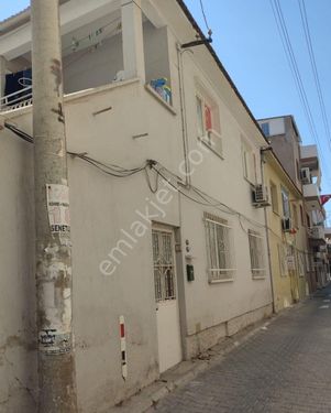 bornova kosukavak mahallesi satilik mustakil ev emlakjet