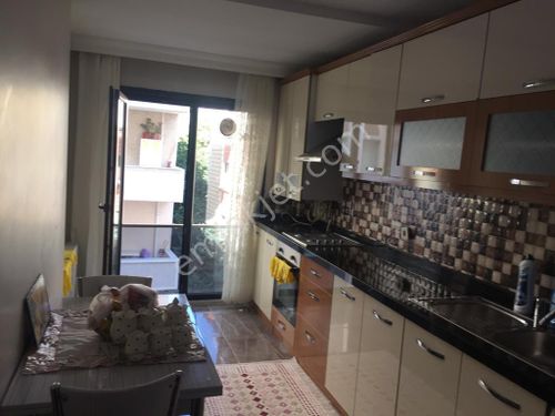 gungoren merkez mahallesi emlak ofisinden satilik daire emlakjet