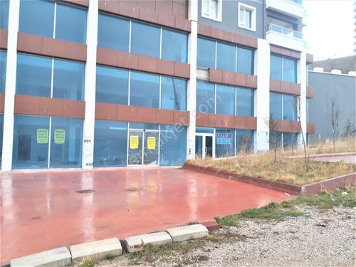  REALTYGATE'den Yatırım Fırsatı, 900 m2 işyeri