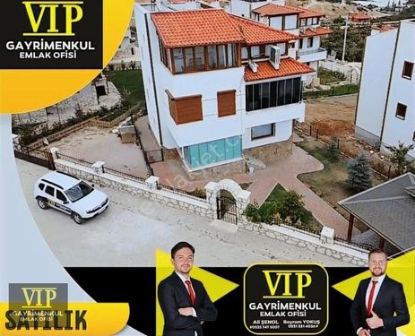 VIP GAYRİMENKUL'den 7+2 Ultra Lüks SATILIK Villa