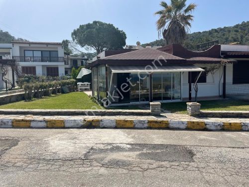 Bodrum Adabükü Doktorlar Sitesi'nde Denize Yürüme Mesafesinde Villa