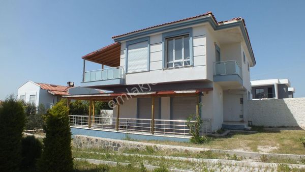  REİSDERE DE DENİZ MANZARALI 3+1 328M2 KENDİ PAYI ARSALI VİLLA