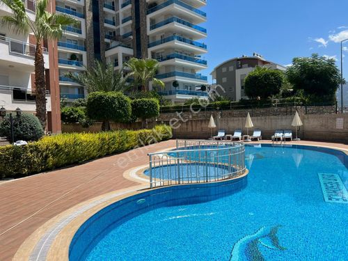  Alanya cikcilli mahallesinde satılık 200 metrekare 3+1 havuzlu lüks daire