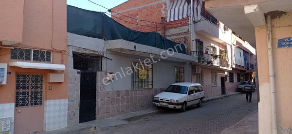 Manisa Turgutlu pazartesi pazarının yanında müstakil ev satılıktır 
