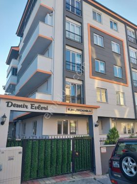 Atatürk mahallesi ile barış mahallesi keşistigi noktada sıfır daireler