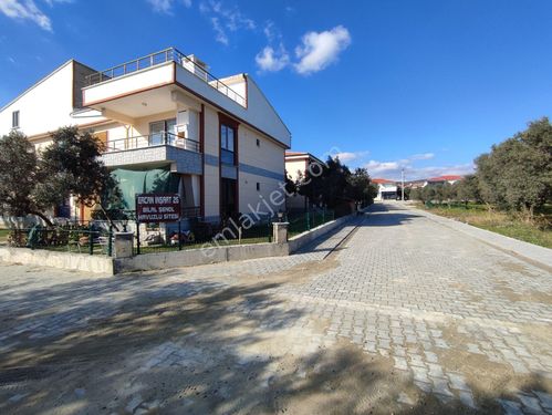 BULUT  yatırımdan 472 m² % 35 villa imarlı merkezi konumda arsa