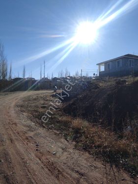 BURÇ'TA 1865m2 İMARLI, HAZIR ELMA BAHÇESİ KENDİ YOLU MEVCUT