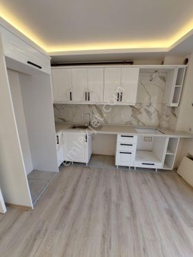 BORNOVA DA SATILIK 3+1 LÜKS DAİRE 