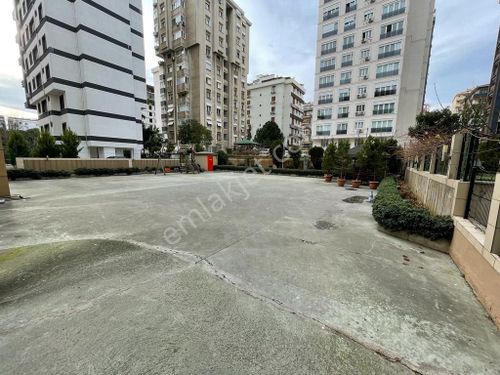 Göztepe Park Manzaralı Katta Tek Güvenlikli Kapalı Otoparklı