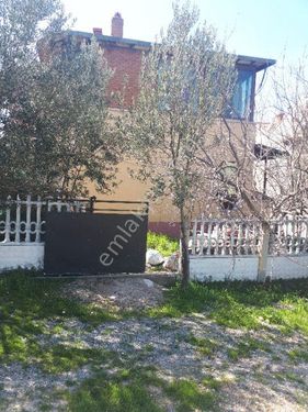 Akhisar Kayalıoğlunda Site İçinde Uygun Fiyata Satılık Triplex Villa