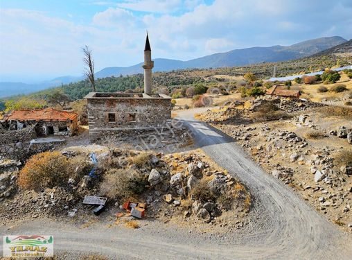 MENEMEN ESKİ GÖRECEDE İKİ TARAFI YOL OLAN, TEK TAPU 124 M2 ARSA