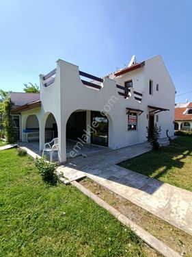  Silivri Kınalıda DENİZE SIFIR Manzaralı 3+1 Kiralık Eşyalı Villa
