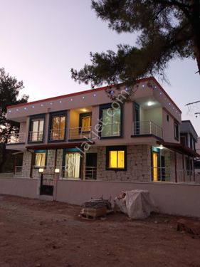  Seferihisar Payamlı'da Satılık Müstakil Bahçeli 3+1 Villa