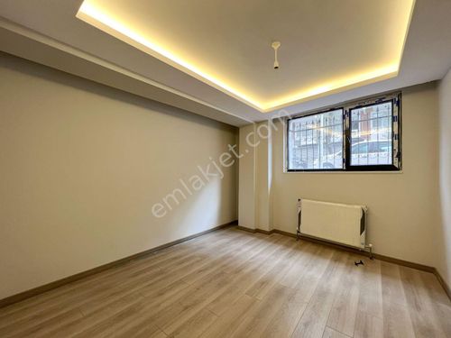 GoldHouse dan Satılık Çamlık Caddesi nde 2+1 Bahçe Katı Daire