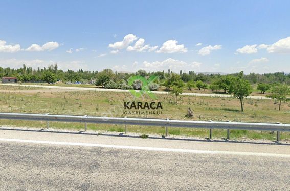 KARACADAN Hatunsarayda Yatırımlık Müstakil 3.378 M2 Tarla