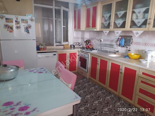 Sahibinden 3+1 (180 M2) Makamda Satılık Ara Kat Daire