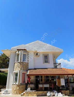 Fethiye Seydikemer Kadıköy Mahallesinde Müstakil Havuzlu Eşyalı Satılık  3+1 Villa