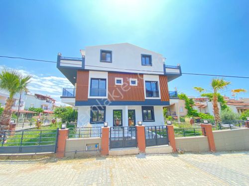  İzmir Menderes Özdere Merkezde Denize Çok Yakın Konumda 3+1 Villa
