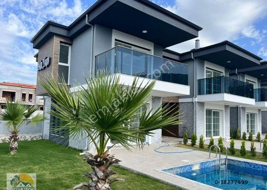 Kuşadası'nda Satılık 3+1 Özel Havuzlu Fırsat Villa