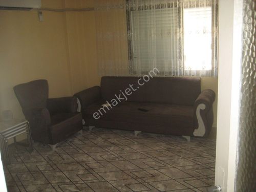  MENEMEN KASIMPAŞA ÇARŞIDA PARK YAKININDA SATILIK 2+1 DAİRE