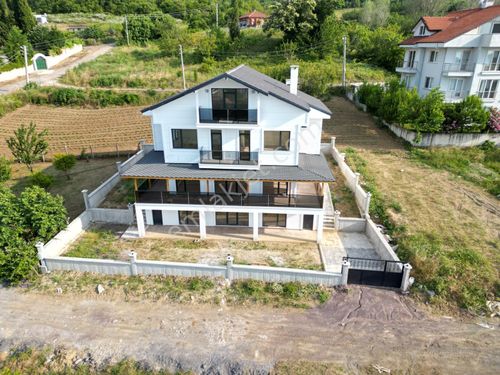 Kocaeli Karamürsel Dereköy Satılık Triplex Villa