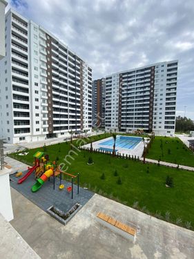 YÜZÜNCÜYIL POLİS KRİMİNALİ KARŞISI SİTE İÇERİSİNDE SATILIK 2+1 DAİRE