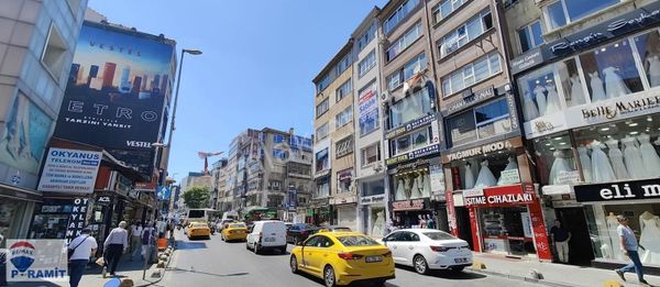 Söğütlüçeşme Caddesi Üzerinde 6 Katlı Satılık Bina...