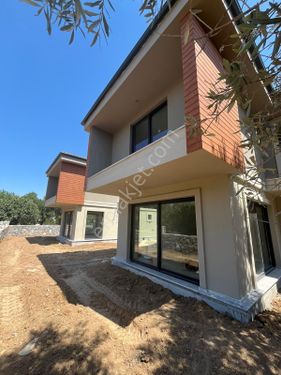 Milas Beçin'de 2+3 140m2 Müstakil Villa...