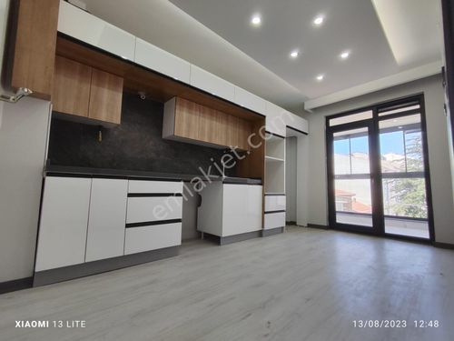  TUNCAY'KARTAL'DAN GÜNDÜZ ÖKÇÜN CAD. YAKINI GENİŞ 3+1 DAİRE