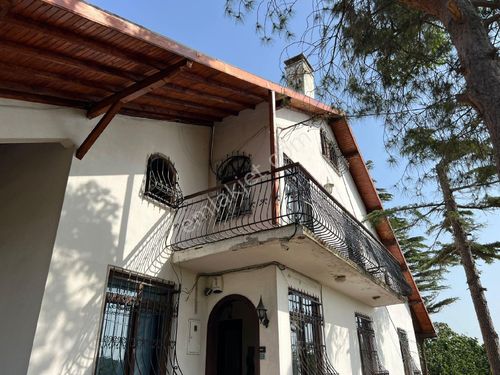 SILIVRI NIN EN GUZEL LOKASYONUNDA SATILIK MÜSTAKİL VILLA 