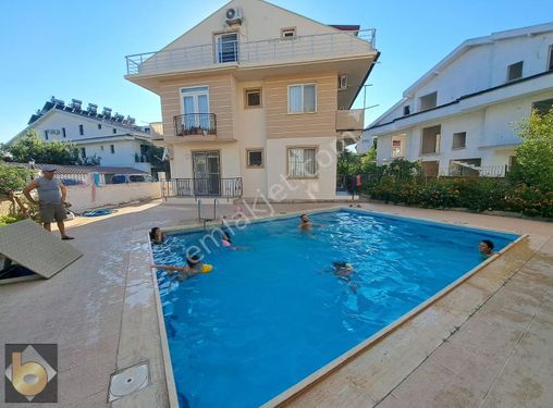 Fethiye Foça Mahallesi'nde 2+1 kiralık eşyalı havuzlu dubleks