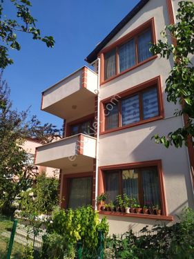  Yalova Kadıköy site içi satılık tripleks villa