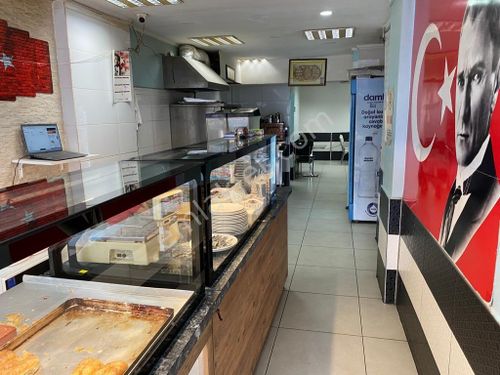 İzmir Balçova Ata Caddesi Üzerinde 99M Baca Ruhsatlı Satılık Dükkan 