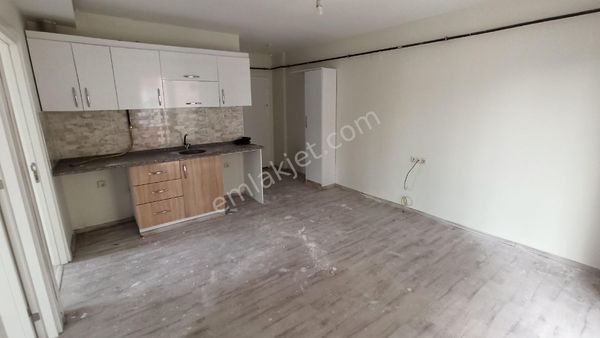 ŞEHİR MERKEZİNDE HASARSIZ SATILIK 2+0 65 M2 DAİRE