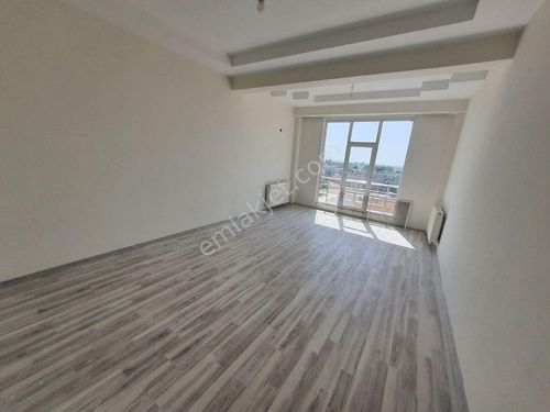 ÖZNUR EMLAK'TAN ULUBAĞDA ŞEFKAT PETROL ARKASI KİRALİK 3+1 DAİRE 