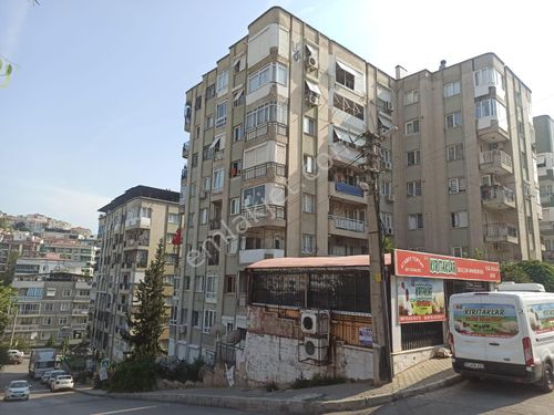 Atatürk Araştırma hastanesi yakını 3+1 bakımlı arakat asansörlü satılık daire 