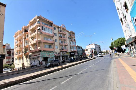 Çanakkale Barbaros Atatürk Caddesi Üzerinde Satılık 3+1 Daire