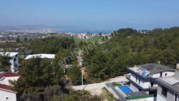  LOCATE'DEN URLA KALABAK MEVKİİNDE 4+1 130 m² SATILIK VİLLA