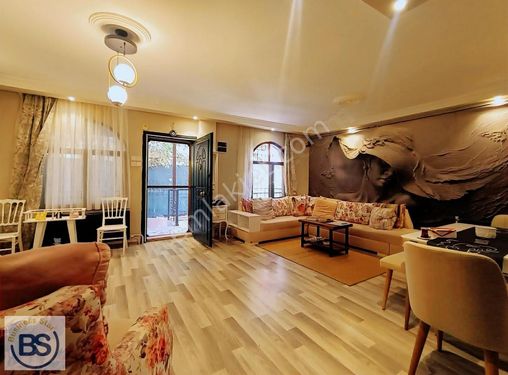 Fırsat Urla Çeşmealtı' nda 3+1 Deniz manzaralı Satılık Tripleks Villa