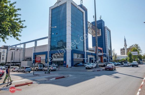 MEYDANKAVAĞI CADDE ÜZERİ 123 M2 NET CADDE ÜZERİ PLAZA KATI OFİS